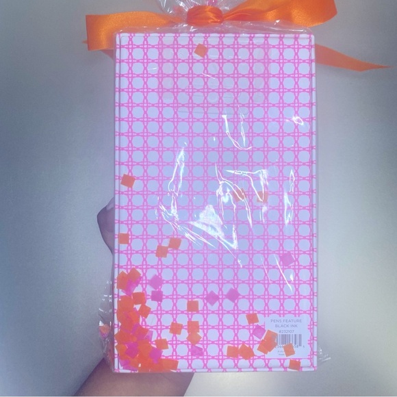 NWT Lilly Pulitzer Bundle Set Leaf Trinket Tray & 4 Pens With Assorted Patterns - Picture 11 of 15